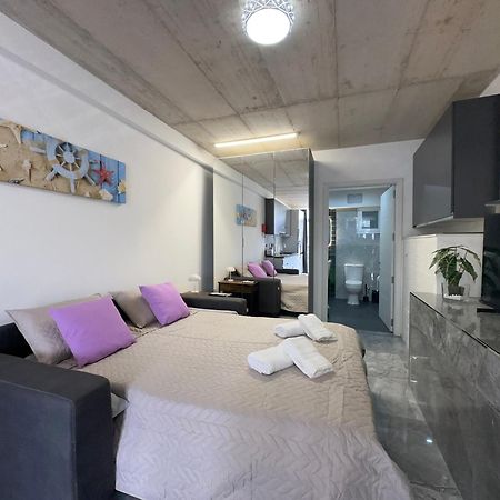 Seafront, Lovely Modern Studio. San Giuliano Esterno foto