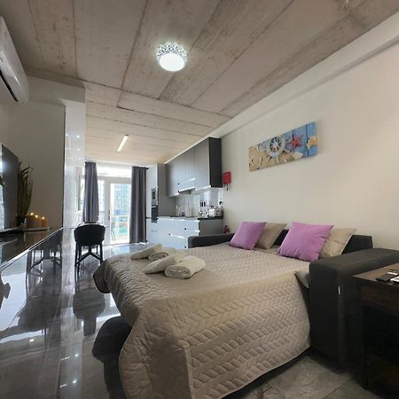 Seafront, Lovely Modern Studio. San Giuliano Esterno foto