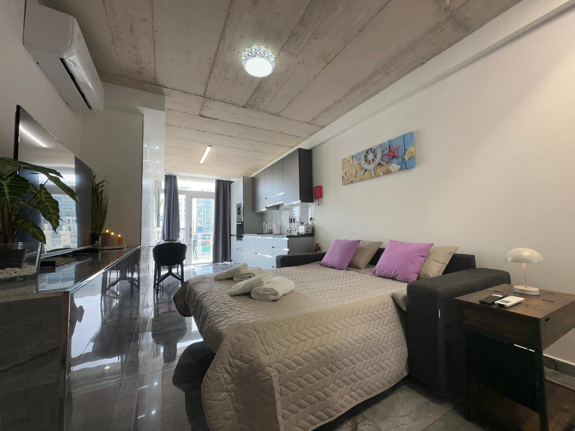 Seafront, Lovely Modern Studio. San Giuliano Esterno foto